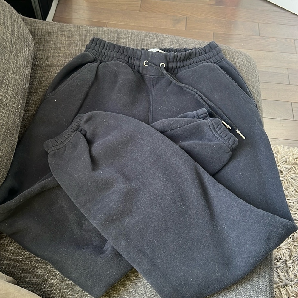 Sunny Sweatpant from Abercrombie & Fitch in black color size XS - women